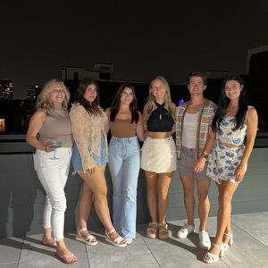 Meet your Posher, Carly